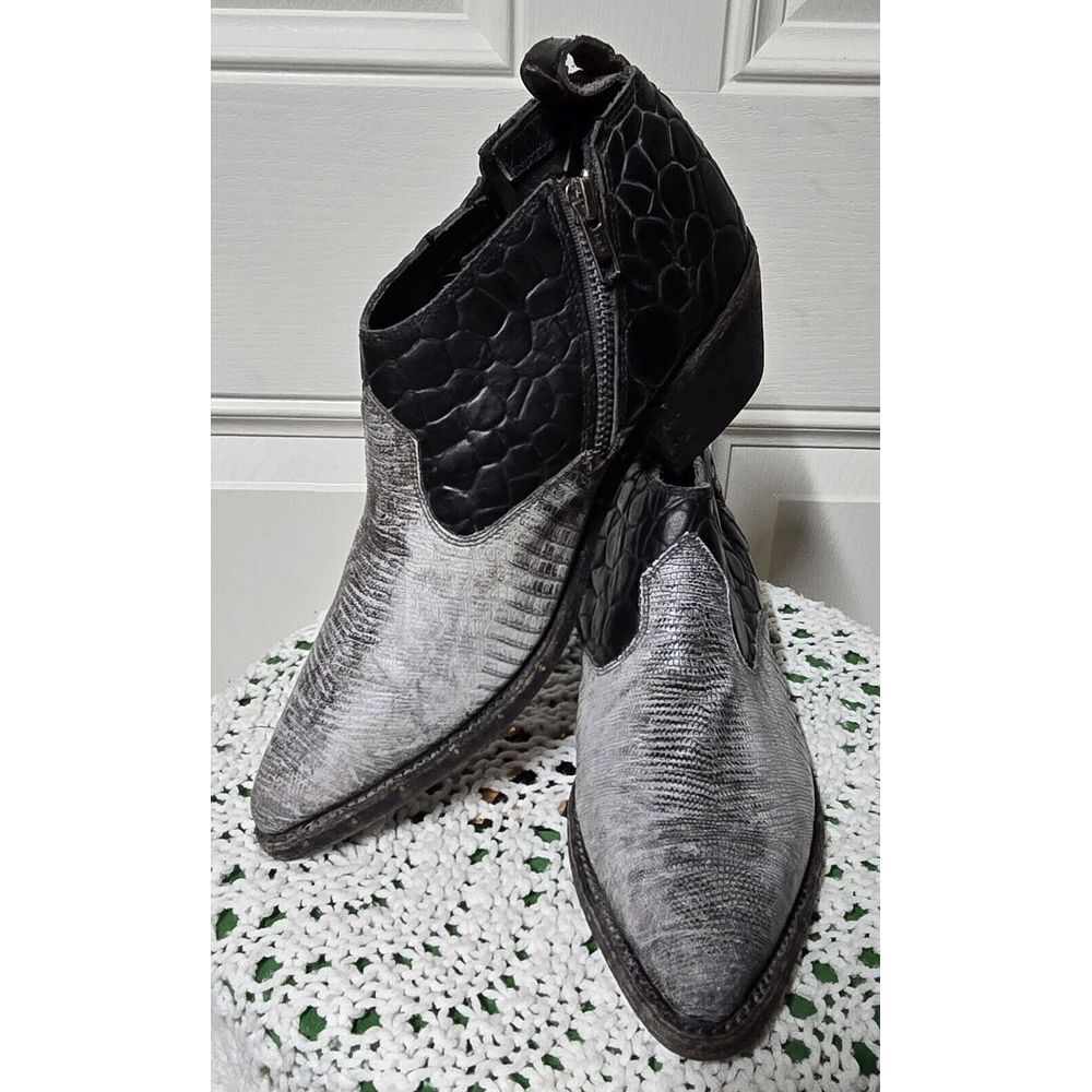 FREE PEOPLE FARYL ROBIN Ankle Bootie Size 9 Leather  Westley Star Western Mexico
